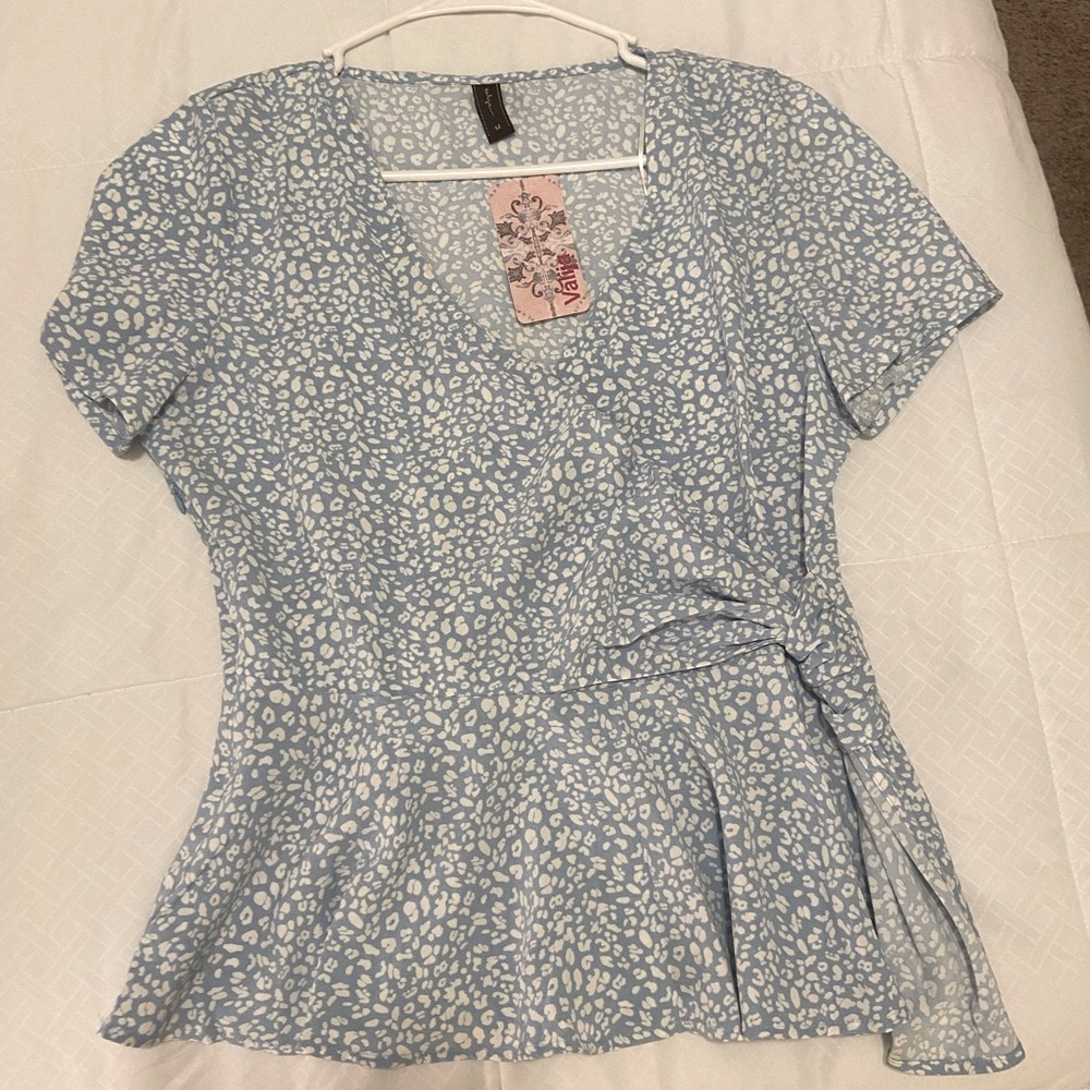 Valija Light blue blouse Size medium